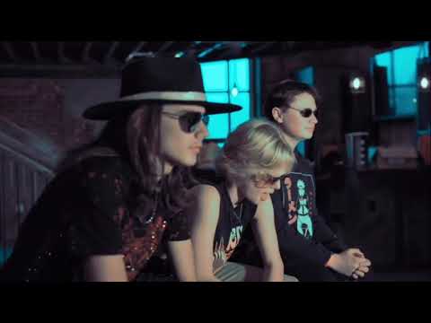 Photo Shoot Behind the Scenes